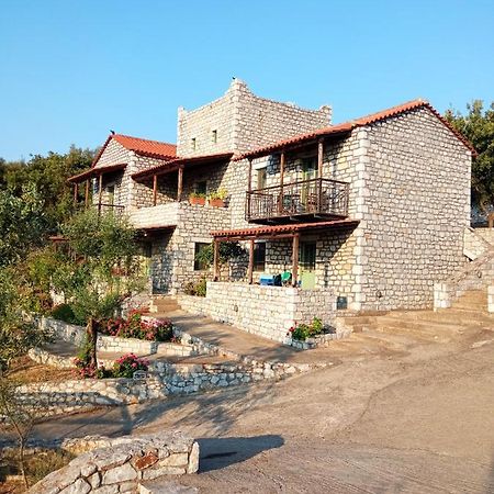 Villas Guest House Ваті Екстер'єр фото